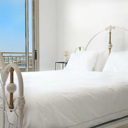 Apartment Cozy 2br Apt // Free Pkg & Ac // Live Like Local Paphos